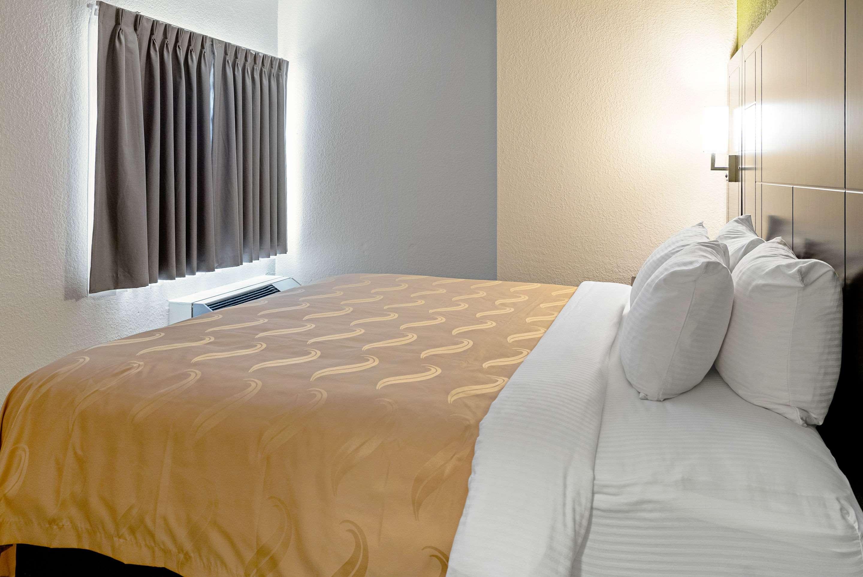 Quality & Hotel 2*