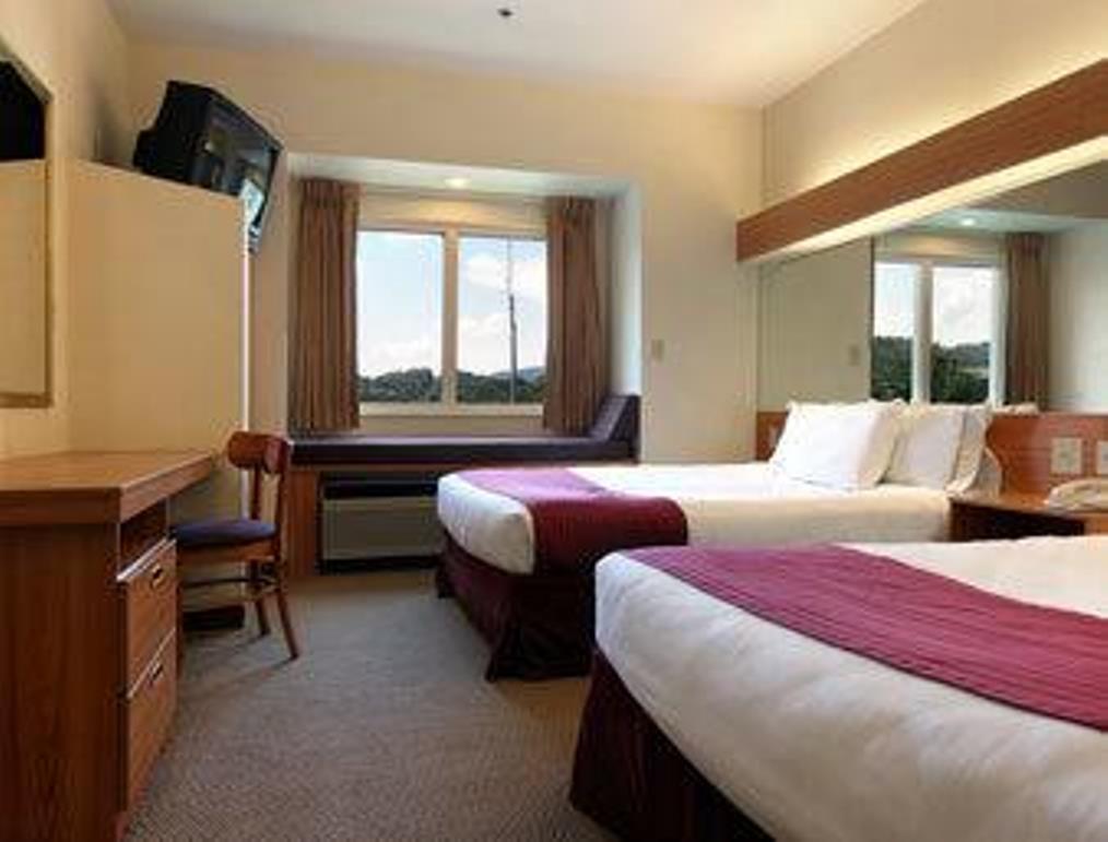 Quality & Hotel Robbinsville